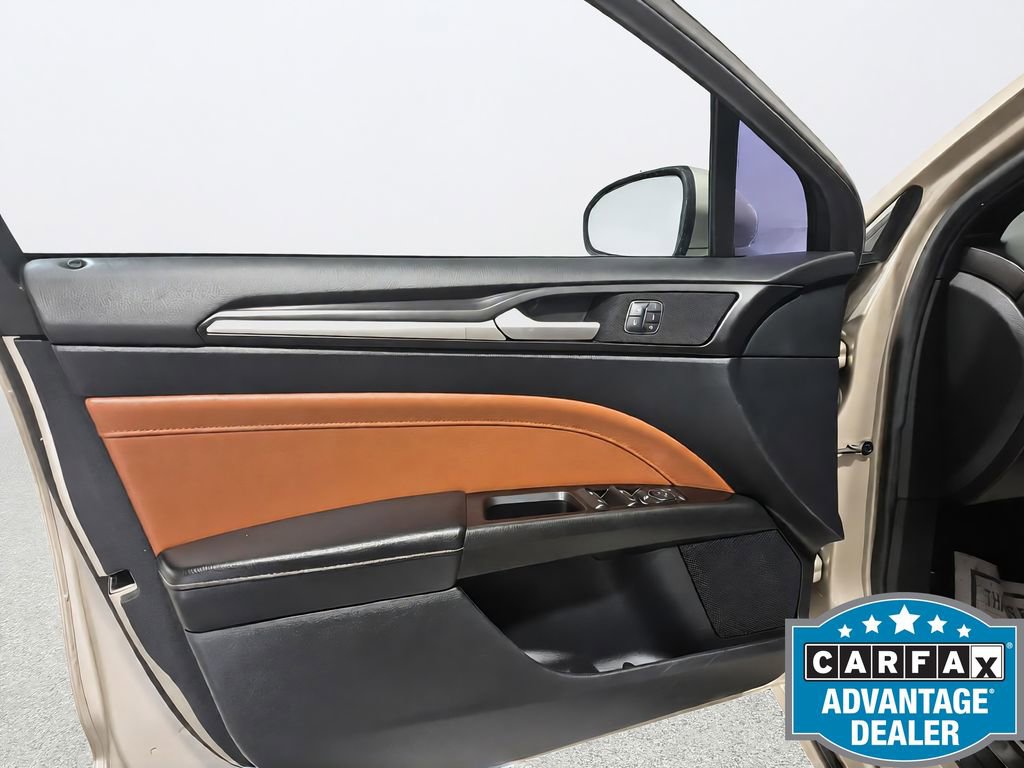 Used 2019 Ford Fusion Titanium AWD/4WD image 28