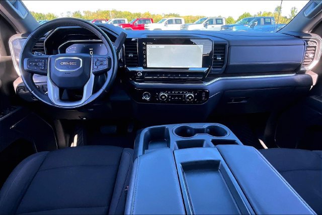 Used 2024 GMC Sierra 1500 SLE AWD/4WD image 8