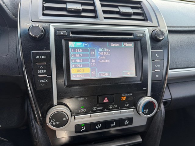 Used 2013 Toyota Camry SE FWD image 13
