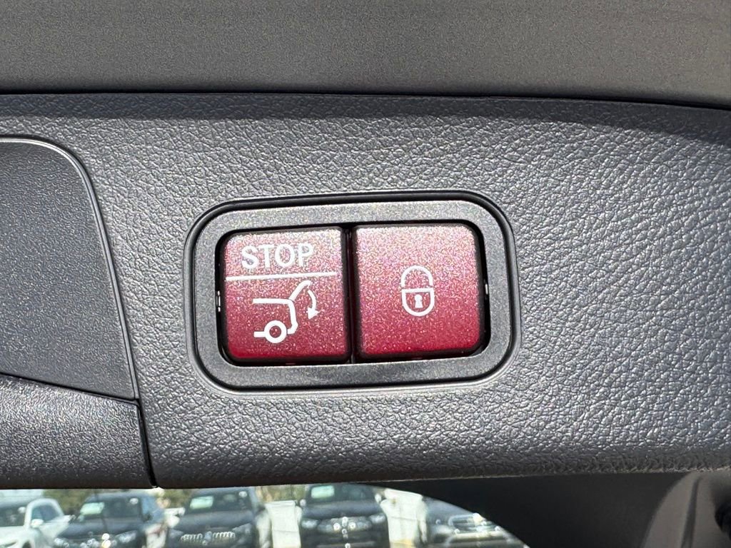 New 2025 Mercedes-Benz GLA 35 AMG 4MATIC image 15