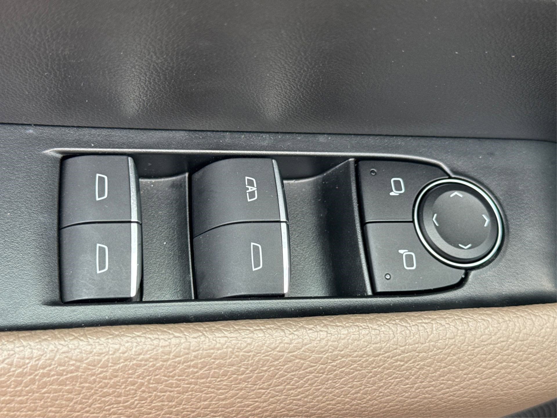 Used 2024 GMC Canyon Denali w/ LPO, Denali Black Edition image 38