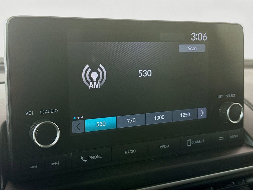 Used 2023 Honda Pilot LX image 14