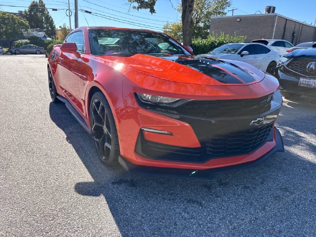 Used 2019 Chevrolet Camaro SS RWD image 8