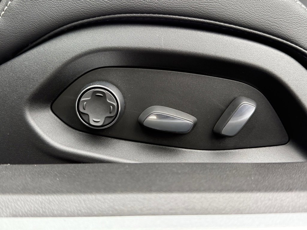 New 2026 Chevrolet Corvette Stingray Preferred Cpe w/ Z51 Performance Package image 40