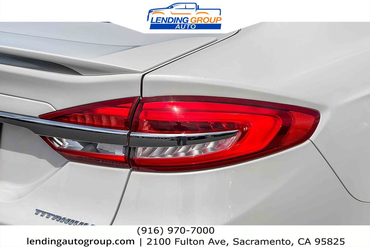 Used 2017 Ford Fusion Energi Titanium FWD image 8