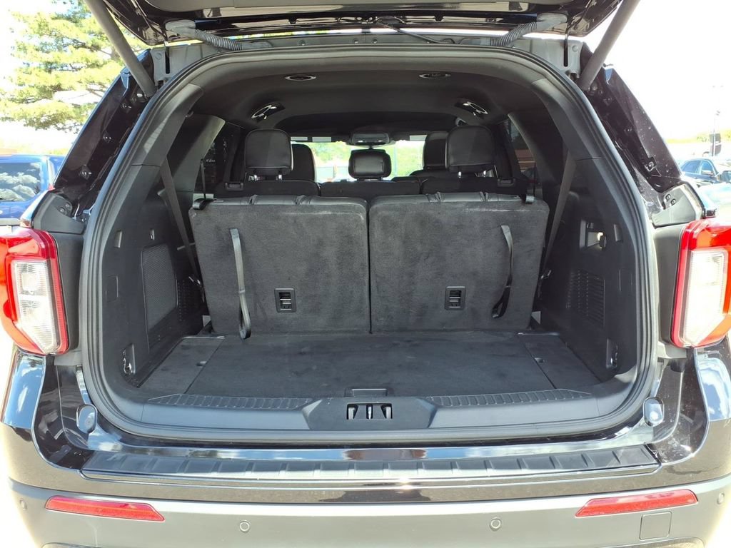 Certified 2023 Ford Explorer ST-Line AWD/4WD image 8