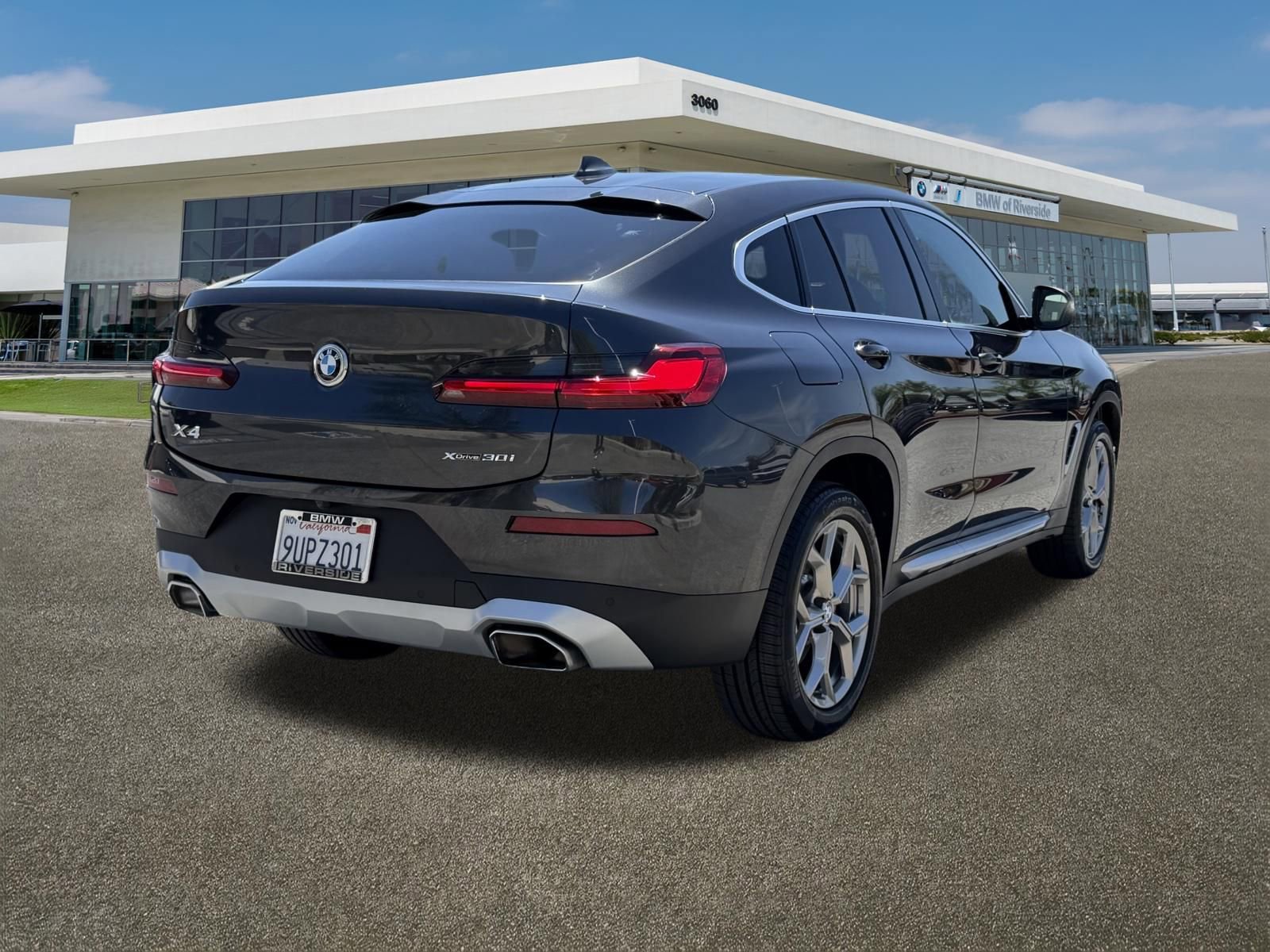 Used 2025 BMW X4 xDrive30i w/ Premium Package AWD/4WD image 10