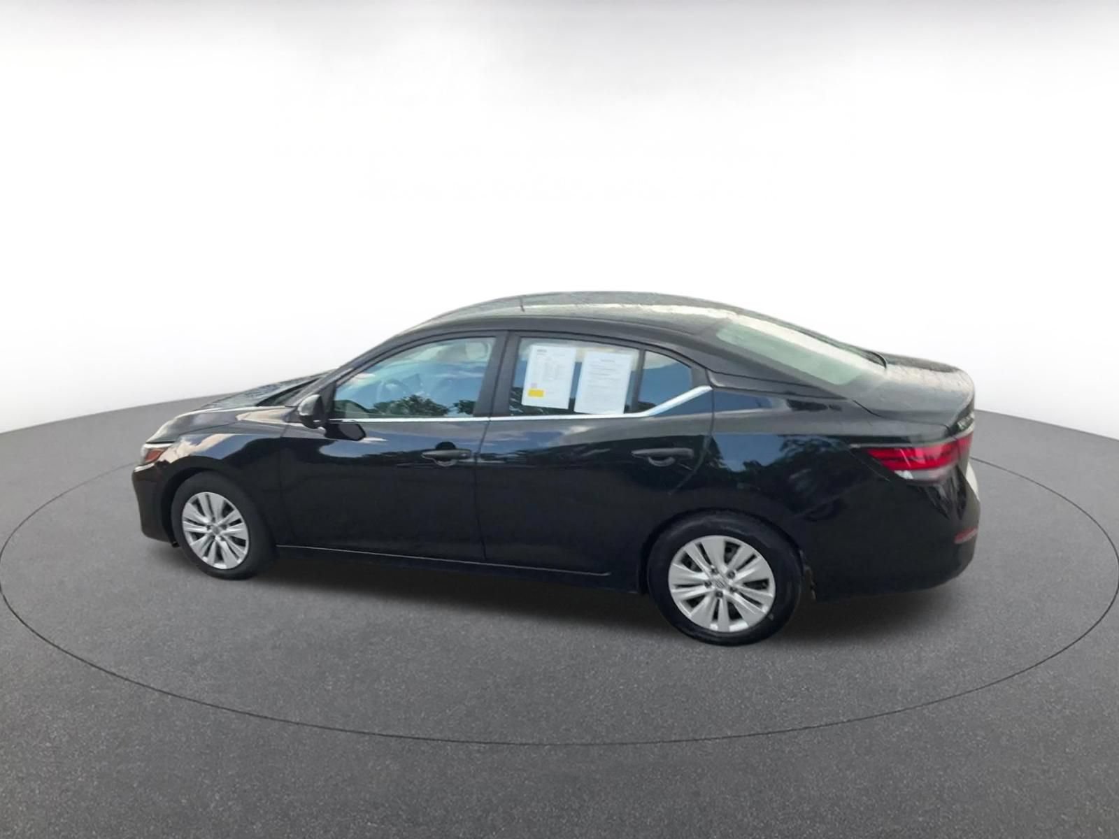 Used 2025 Nissan Sentra S FWD image 10