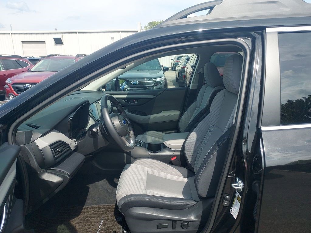 Certified 2025 Subaru Outback Premium AWD/4WD image 26