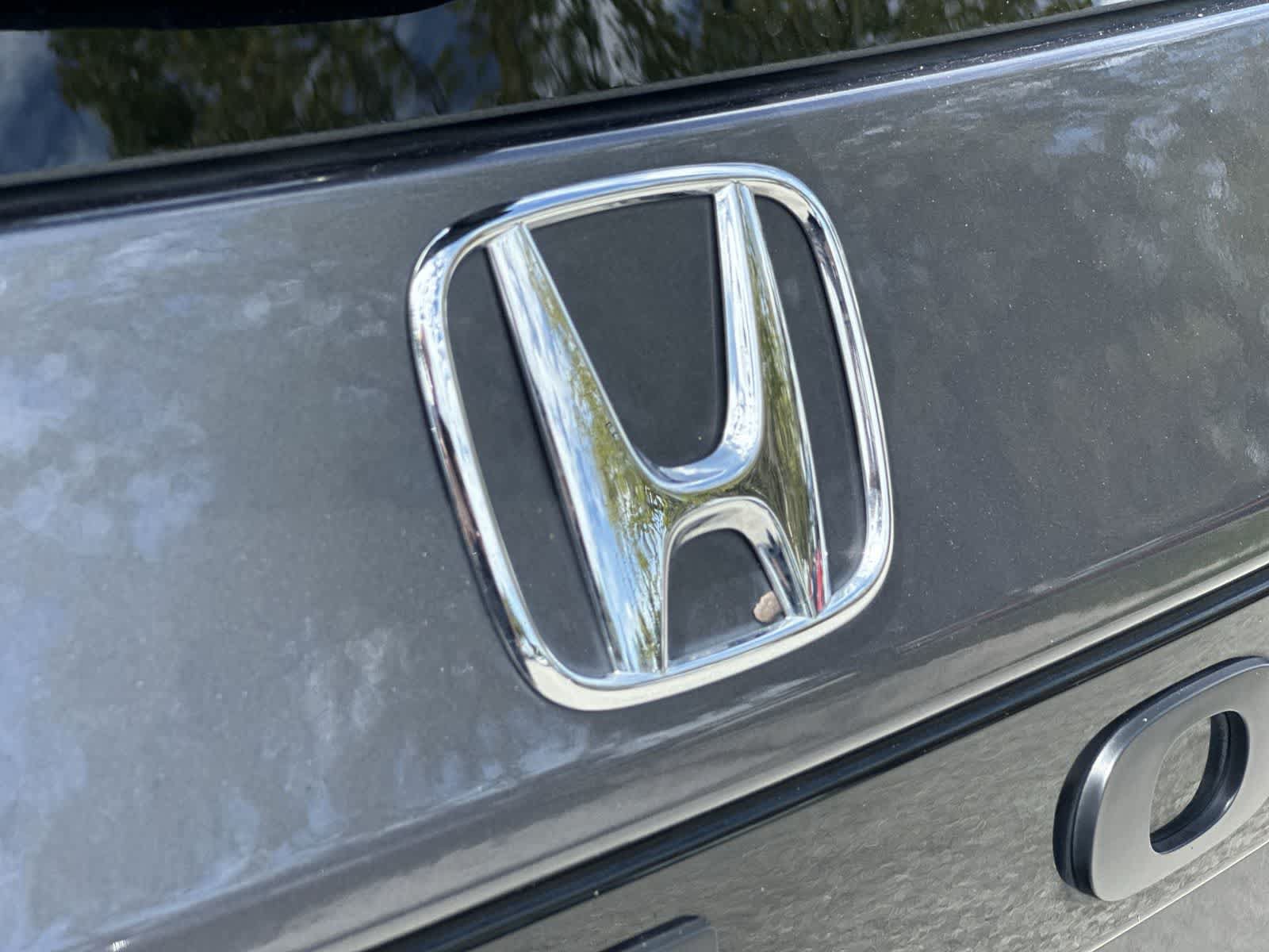 Used 2025 Honda Pilot Touring image 10