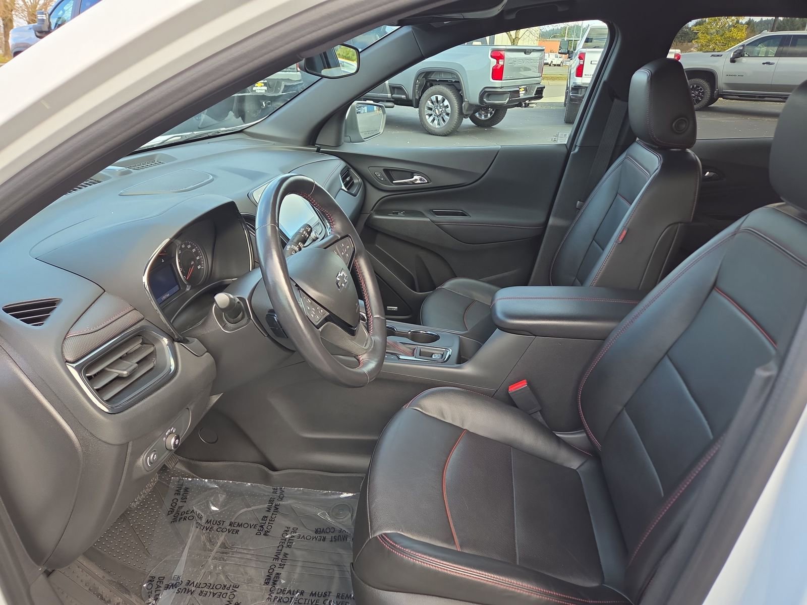 Used 2022 Chevrolet Equinox RS w/ RS Leather Package image 9
