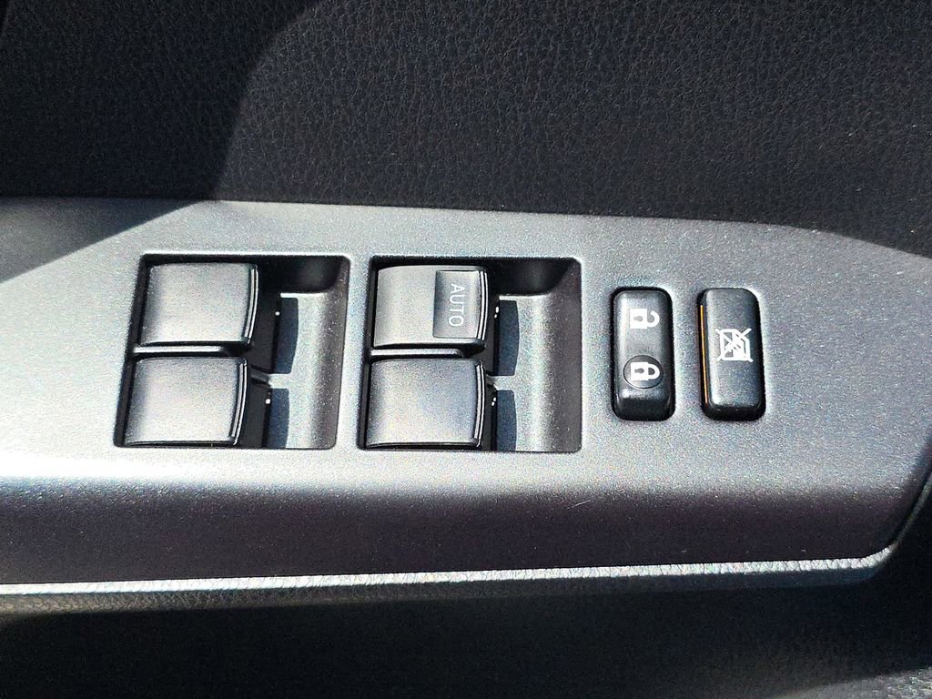 Used 2016 Toyota RAV4 XLE FWD image 22
