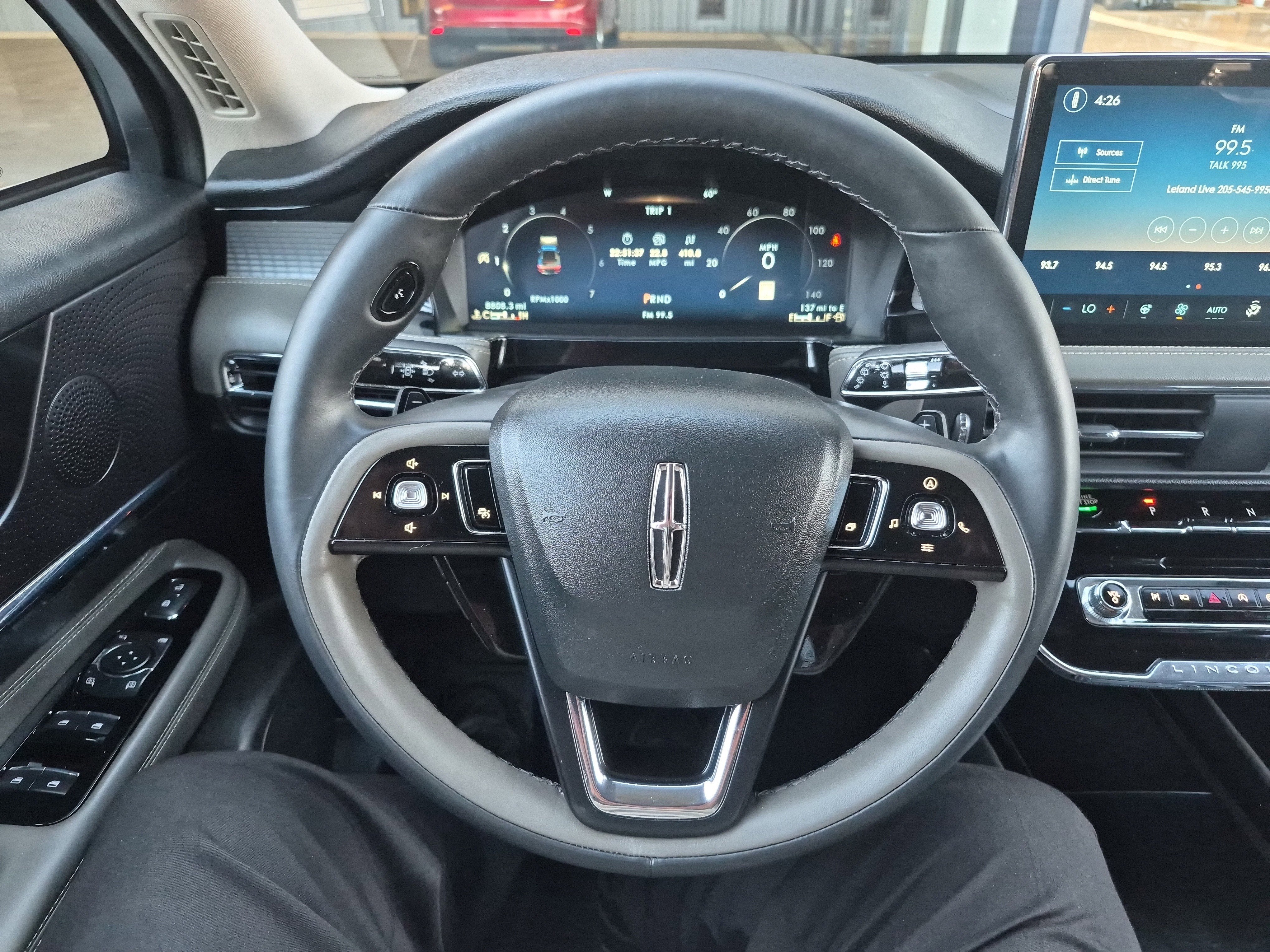 Used 2025 Lincoln Corsair Reserve w/ Towing Package image 28