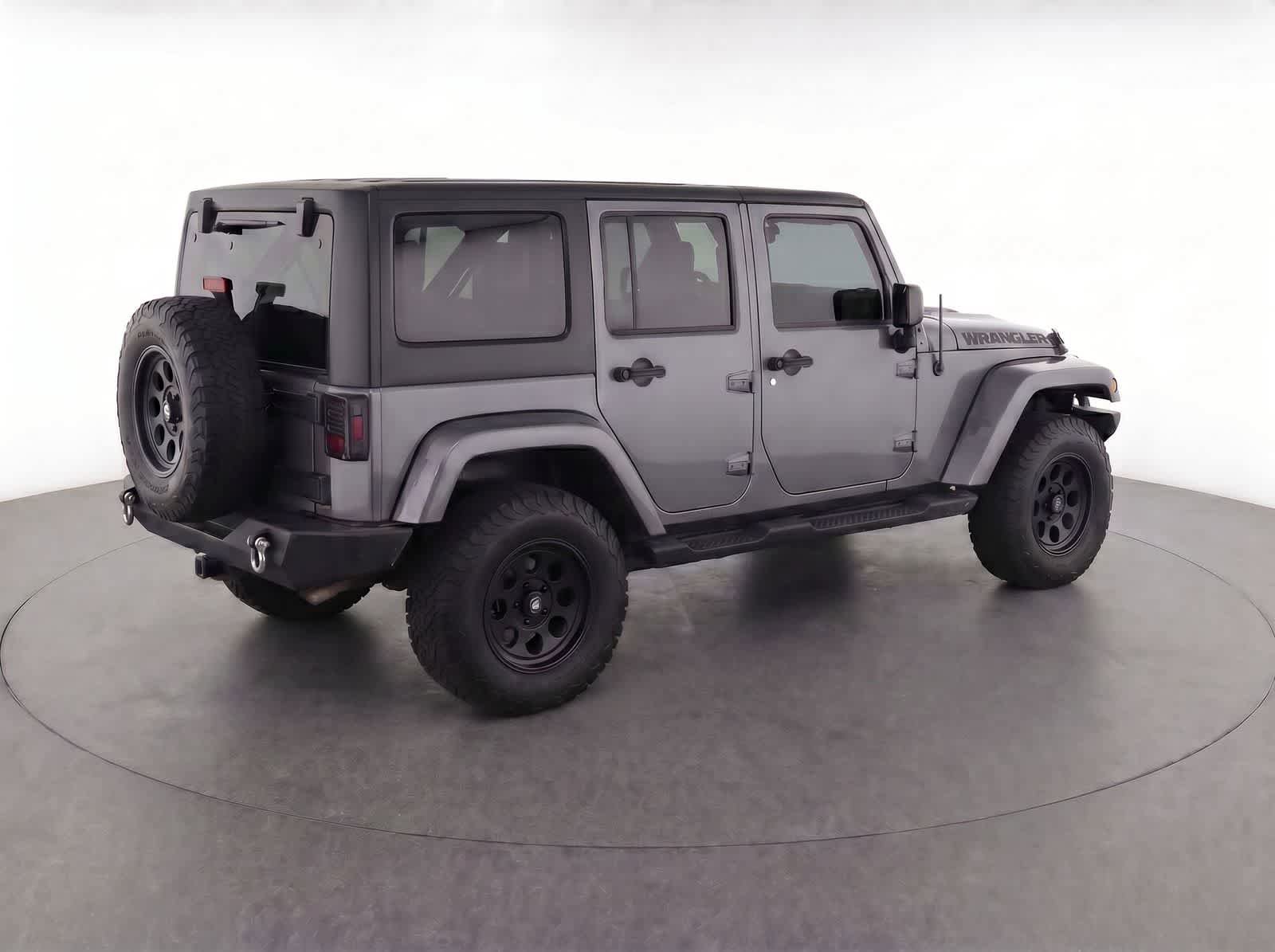 Used 2014 Jeep Wrangler Unlimited Sahara w/ Connectivity Group AWD/4WD image 4