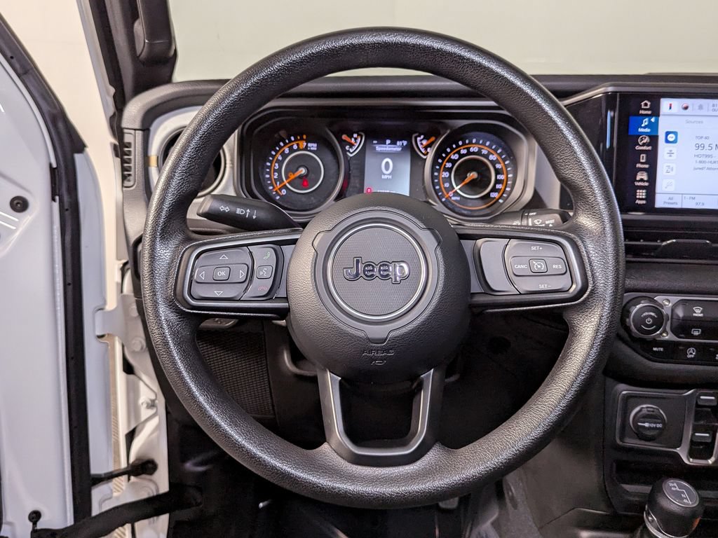 Used 2024 Jeep Gladiator Sport AWD/4WD image 29