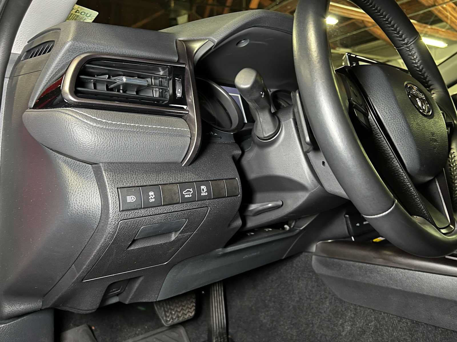 Used 2022 Toyota Camry SE w/ Audio Upgrade Package FWD image 26