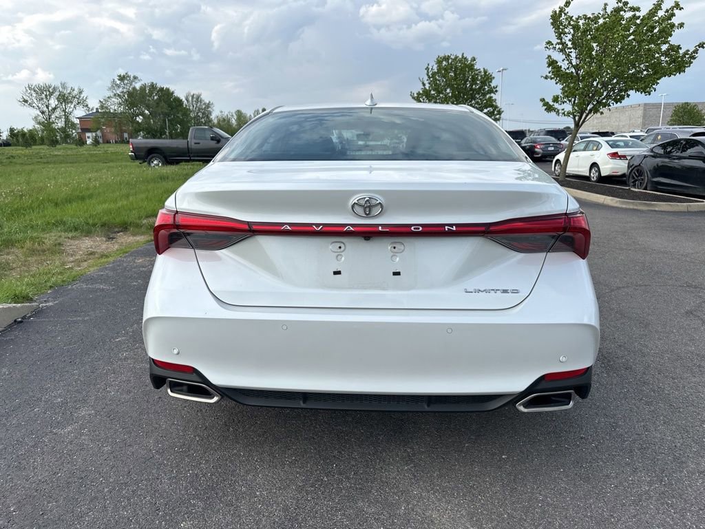 Used 2020 Toyota Avalon Limited w/ Advanced Safety Package FWD image 9