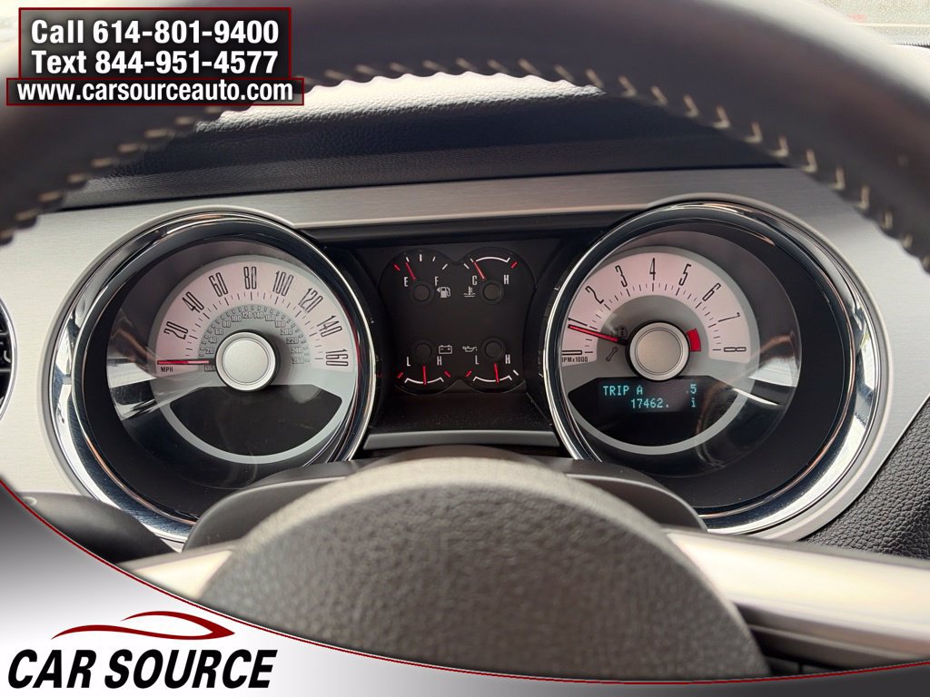 Used 2012 Ford Mustang GT Premium w/ HID Headlamps & Security Pkg RWD image 17