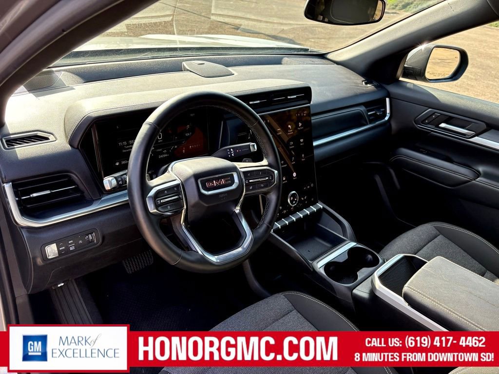 Used 2025 GMC Terrain Elevation image 11