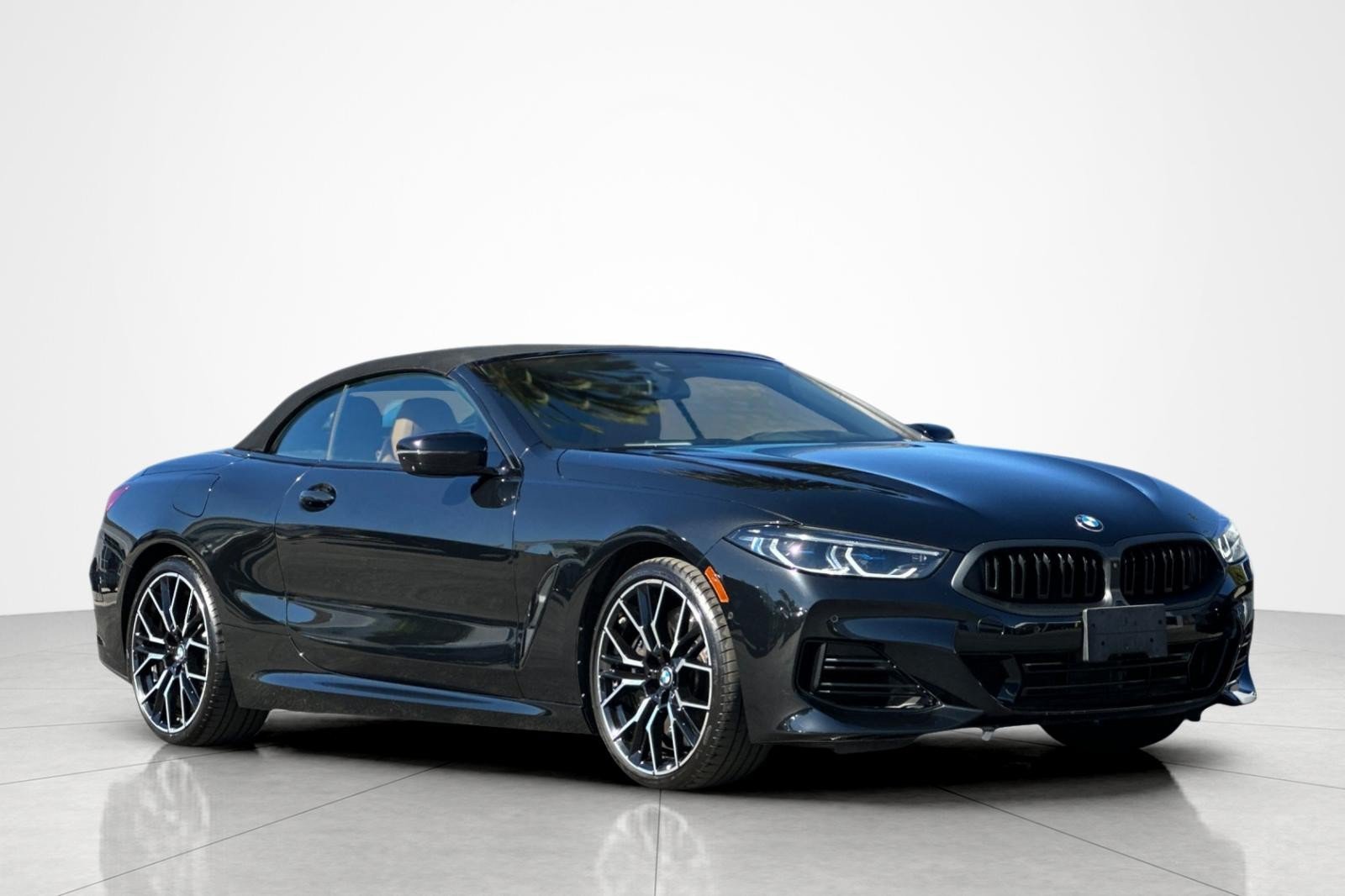 Used 2025 BMW 840i Convertible w/ M Sport Professional Package RWD image 9