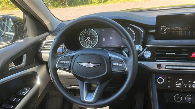 Used 2025 Genesis G70 2.5T image 21