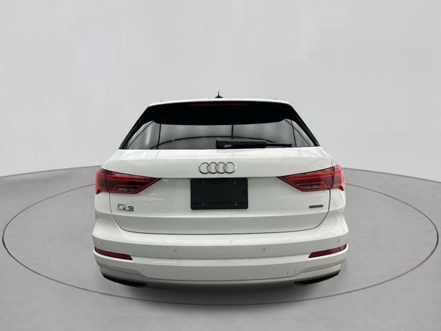 Certified 2023 Audi Q3 2.0T Premium w/ Convenience Package AWD/4WD image 3