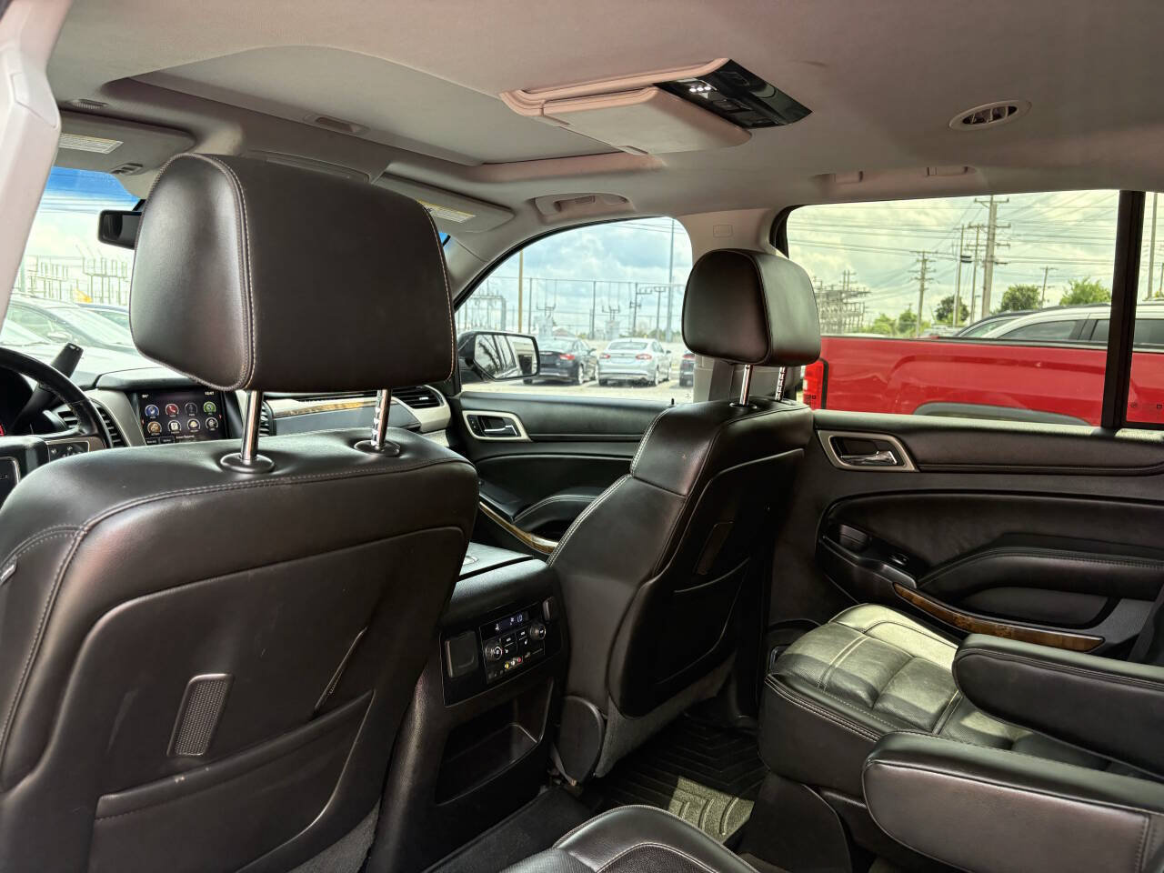 Used 2015 GMC Yukon Denali w/ Touring Package AWD/4WD image 18