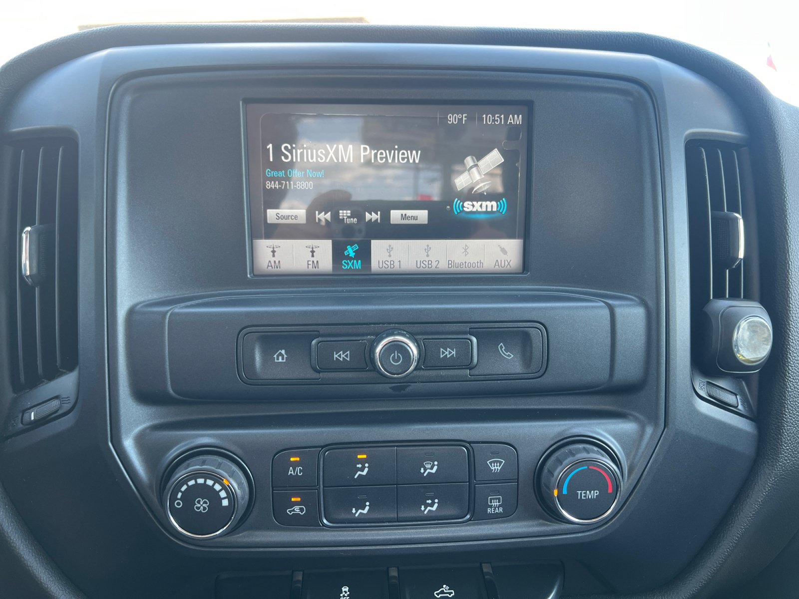 Used 2018 Chevrolet Silverado 1500 Custom w/ Custom Convenience Package RWD image 16