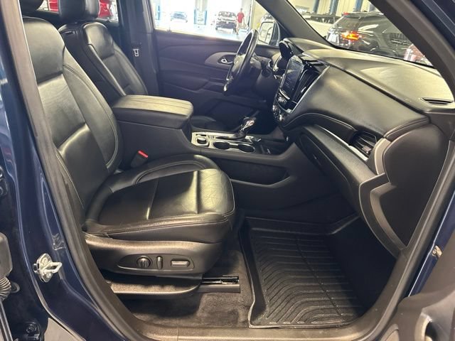 Used 2023 Chevrolet Traverse LT FWD image 24