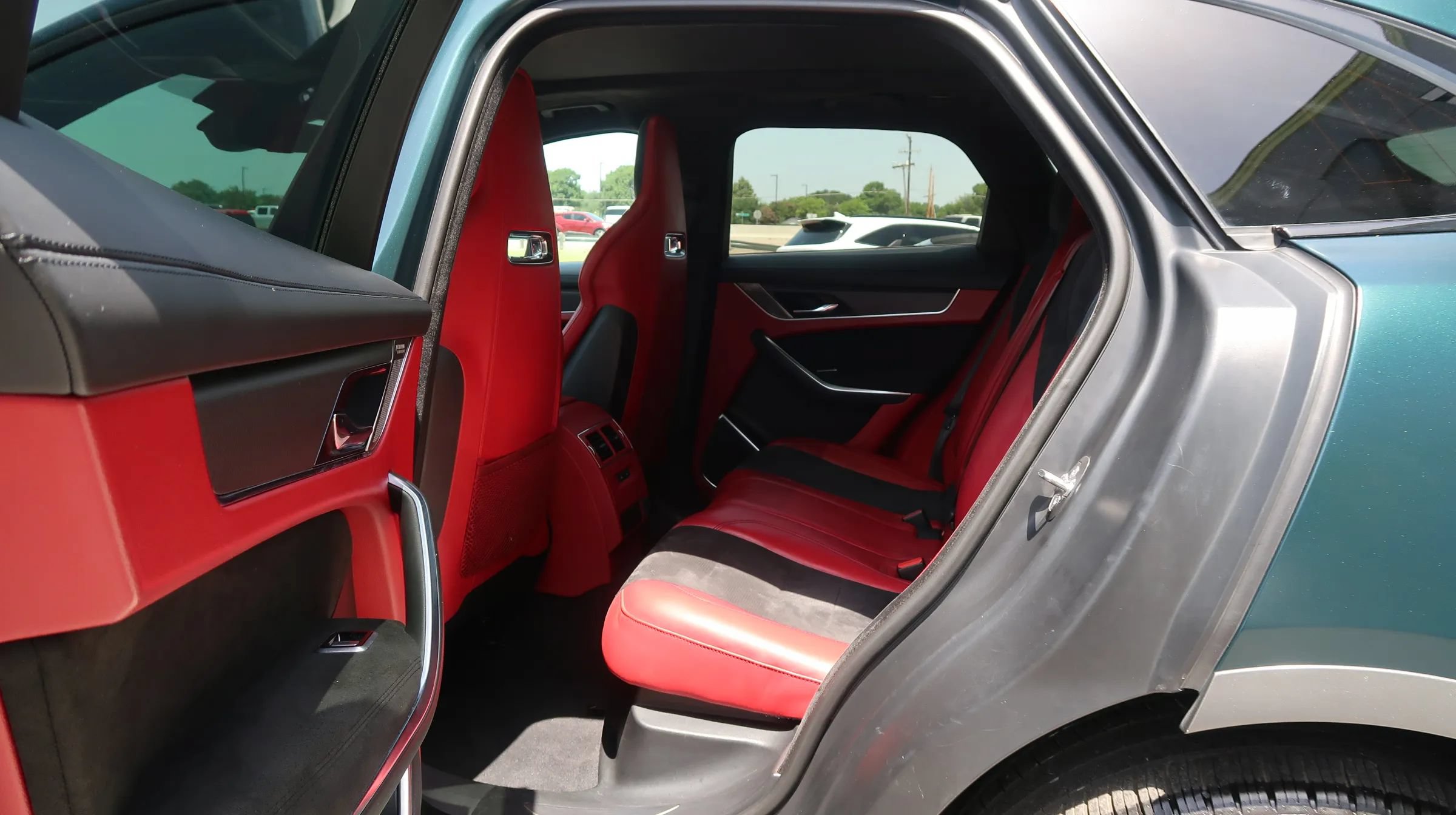 Used 2022 Jaguar F-PACE SVR AWD/4WD image 19