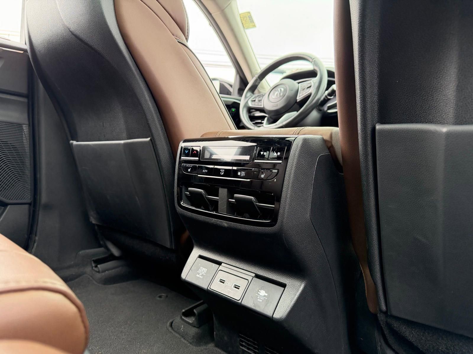 Used 2023 Acura MDX SH-AWD w/ Advance Package image 15