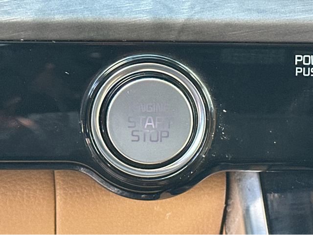 Certified 2023 Kia Carnival EX image 23