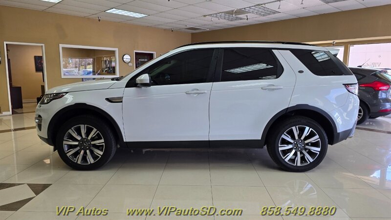 Used 2017 Land Rover Discovery Sport HSE Luxury AWD/4WD image 6