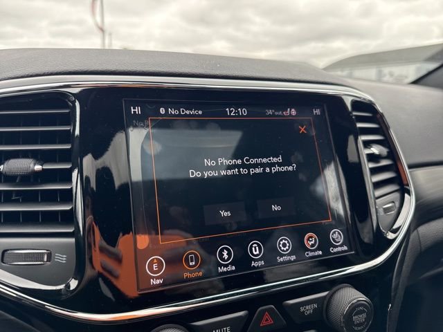 Used 2019 Jeep Grand Cherokee Altitude image 33