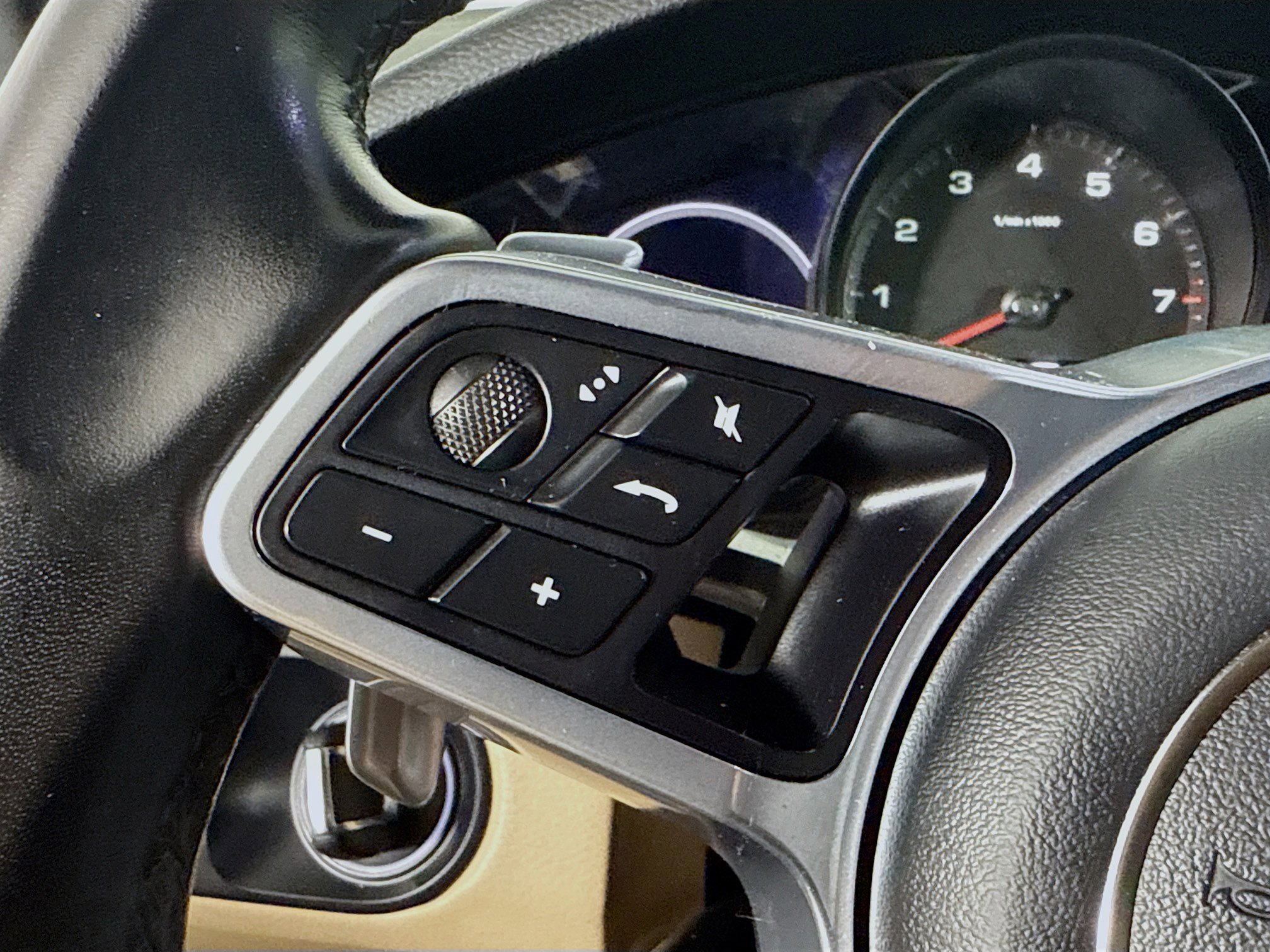 Used 2021 Porsche Cayenne image 14