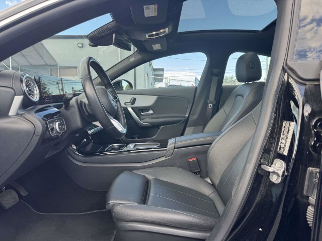 Used 2025 Mercedes-Benz CLA 250 4MATIC image 21