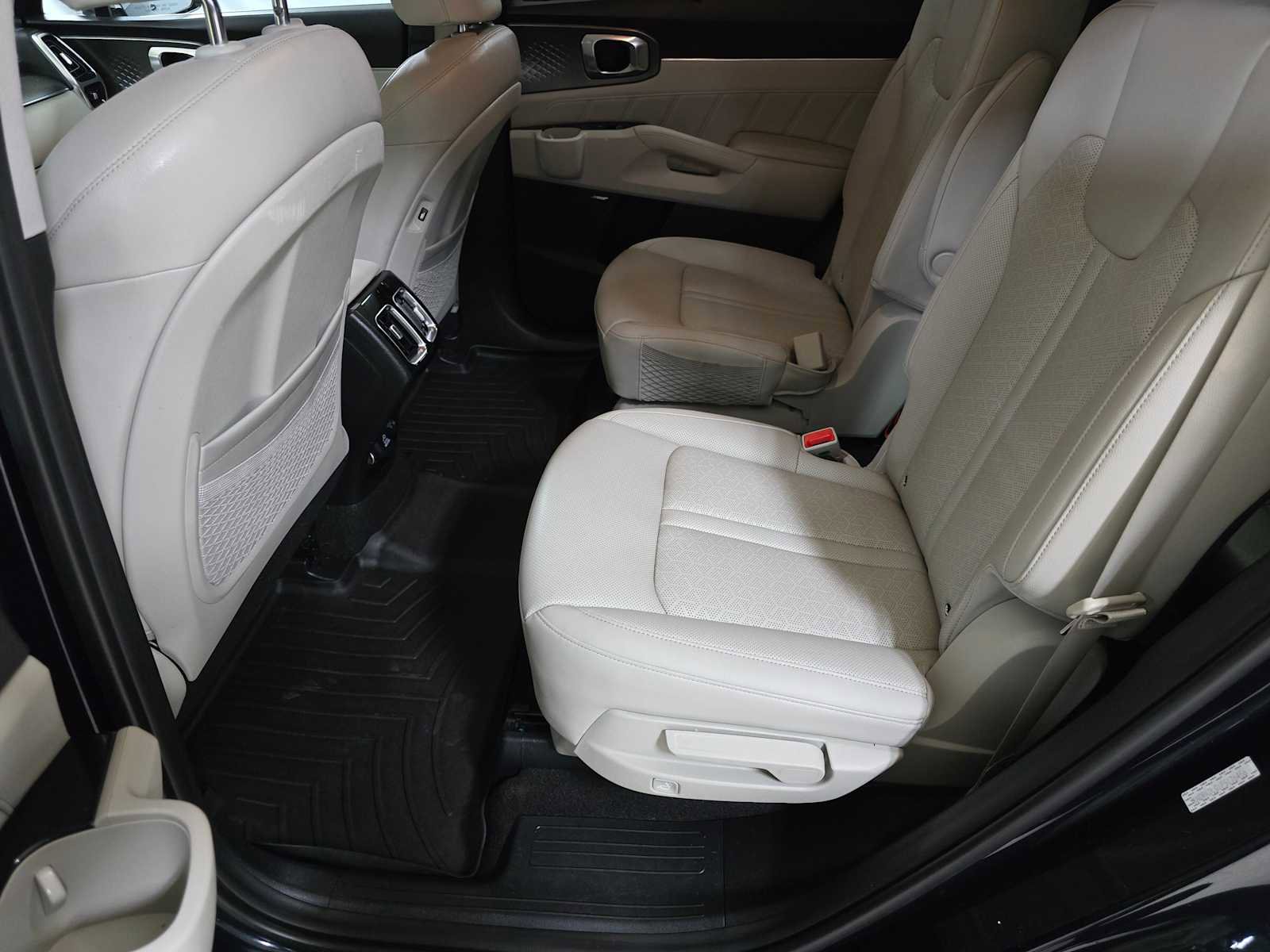 Used 2023 Kia Sorento SX Prestige image 21