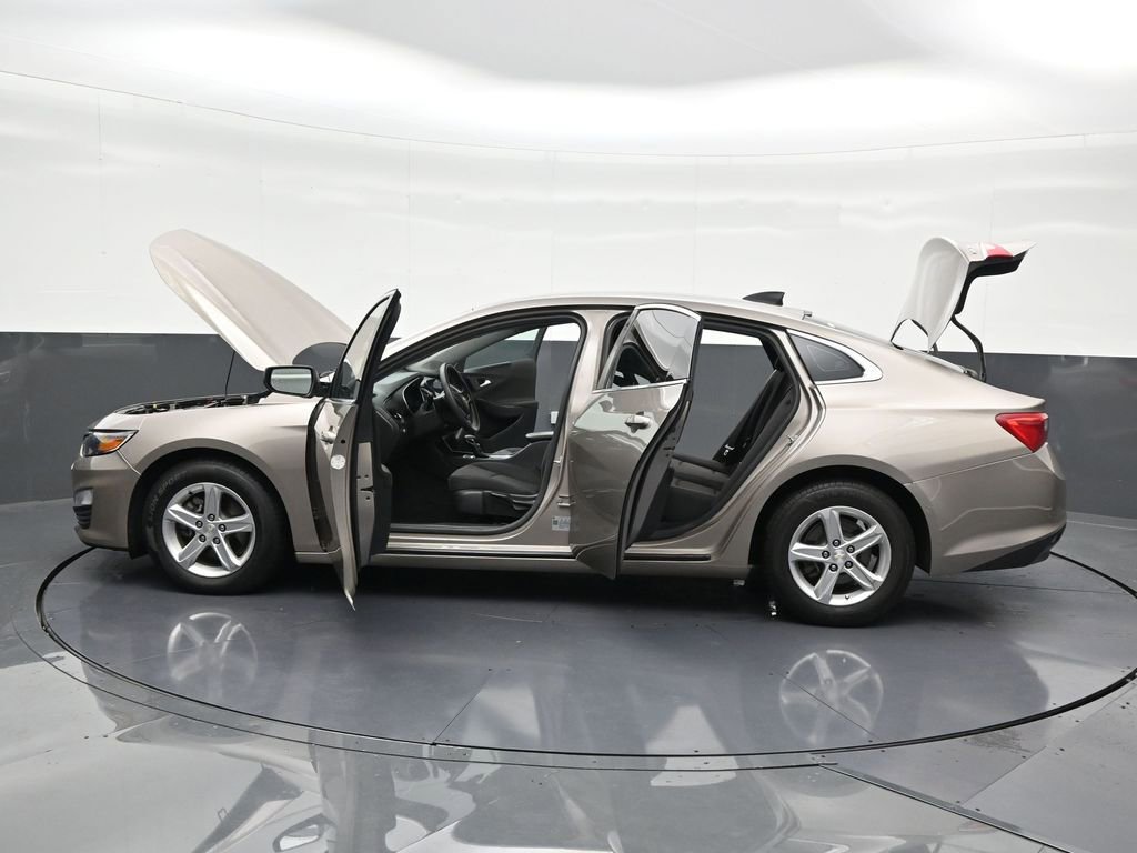 Used 2022 Chevrolet Malibu LS image 33