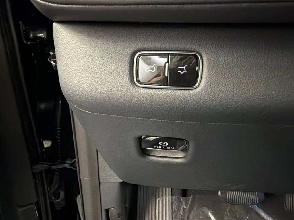 New 2026 Lincoln Navigator Premiere AWD/4WD image 24