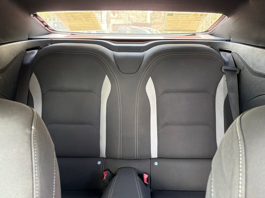 Used 2020 Chevrolet Camaro LT image 4