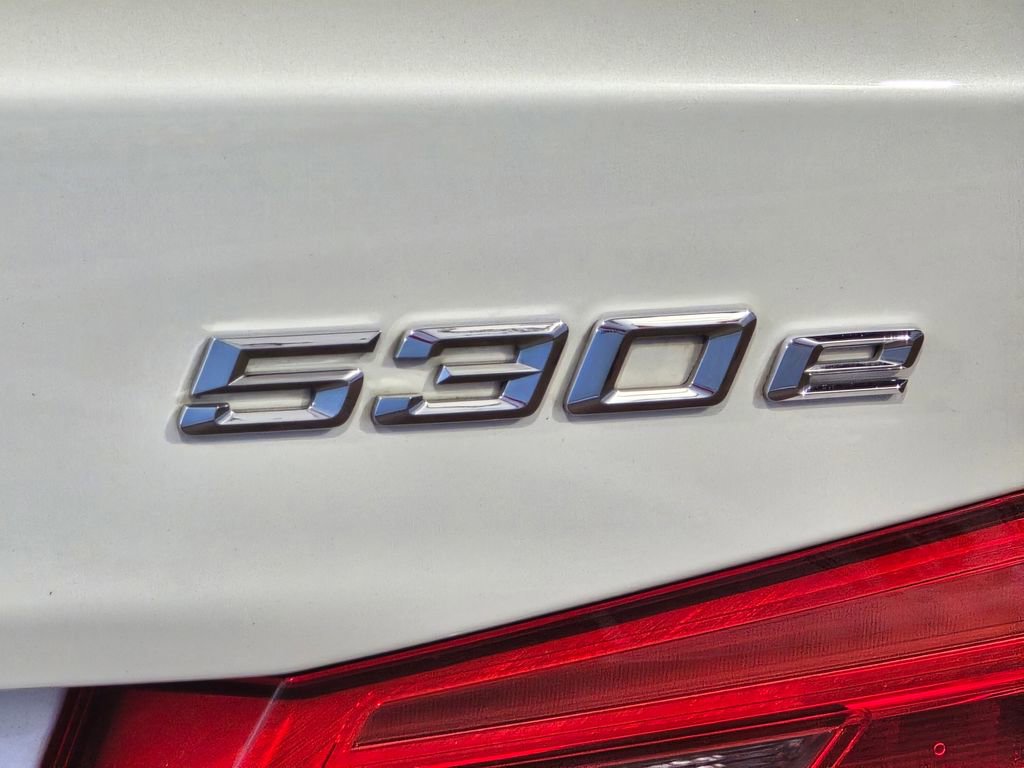 Used 2019 BMW 530e w/ Convenience Package image 11