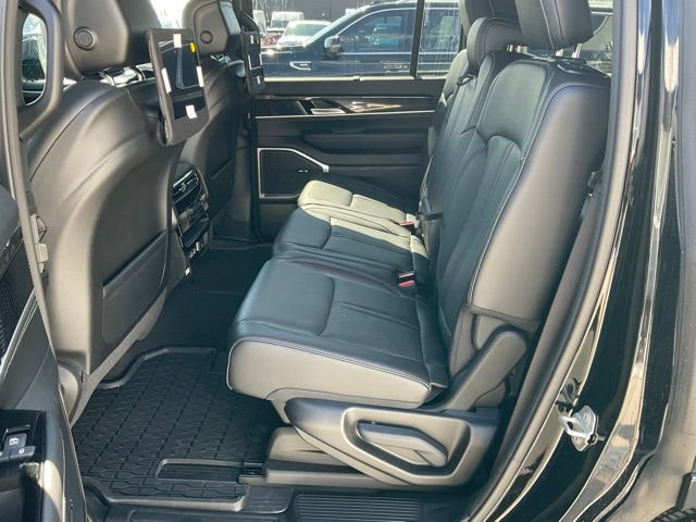New 2024 Jeep Wagoneer 4WD w/ Convenience Group I image 24