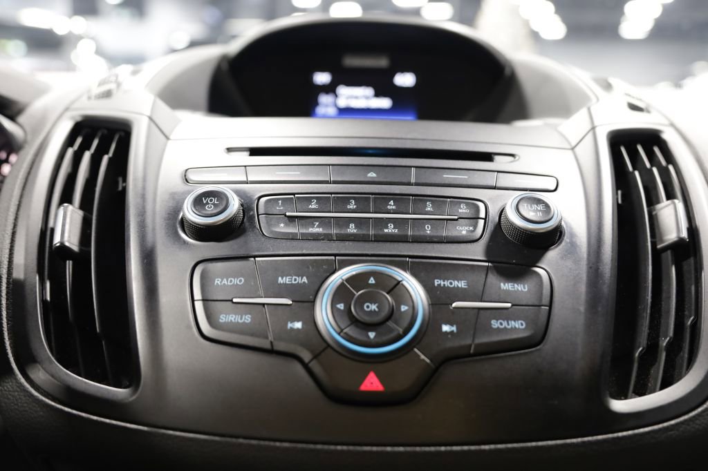 Used 2017 Ford Escape SE w/ SE Cold Weather Package image 37