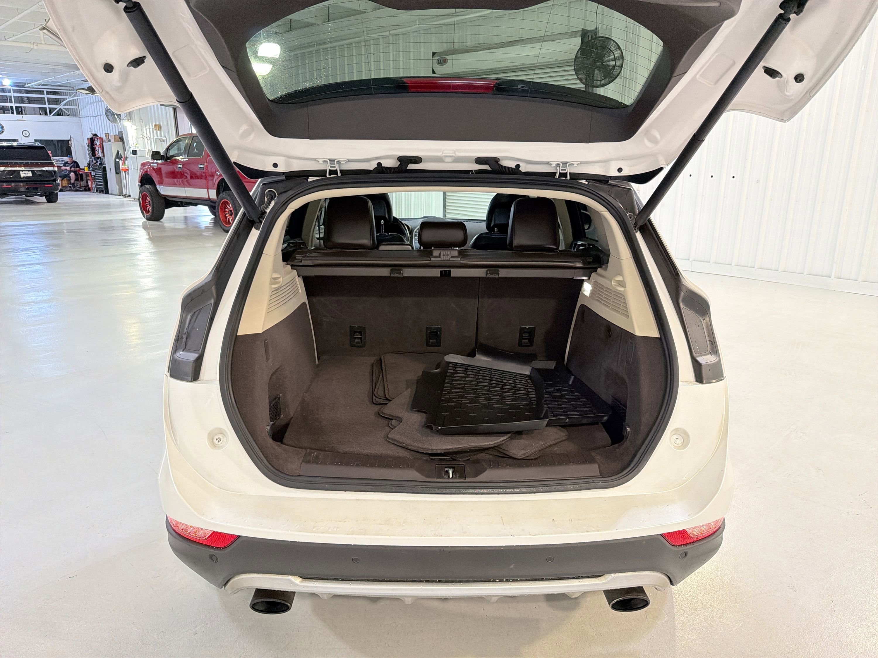 Used 2019 Lincoln MKC Reserve w/ MKC Climate Package image 28