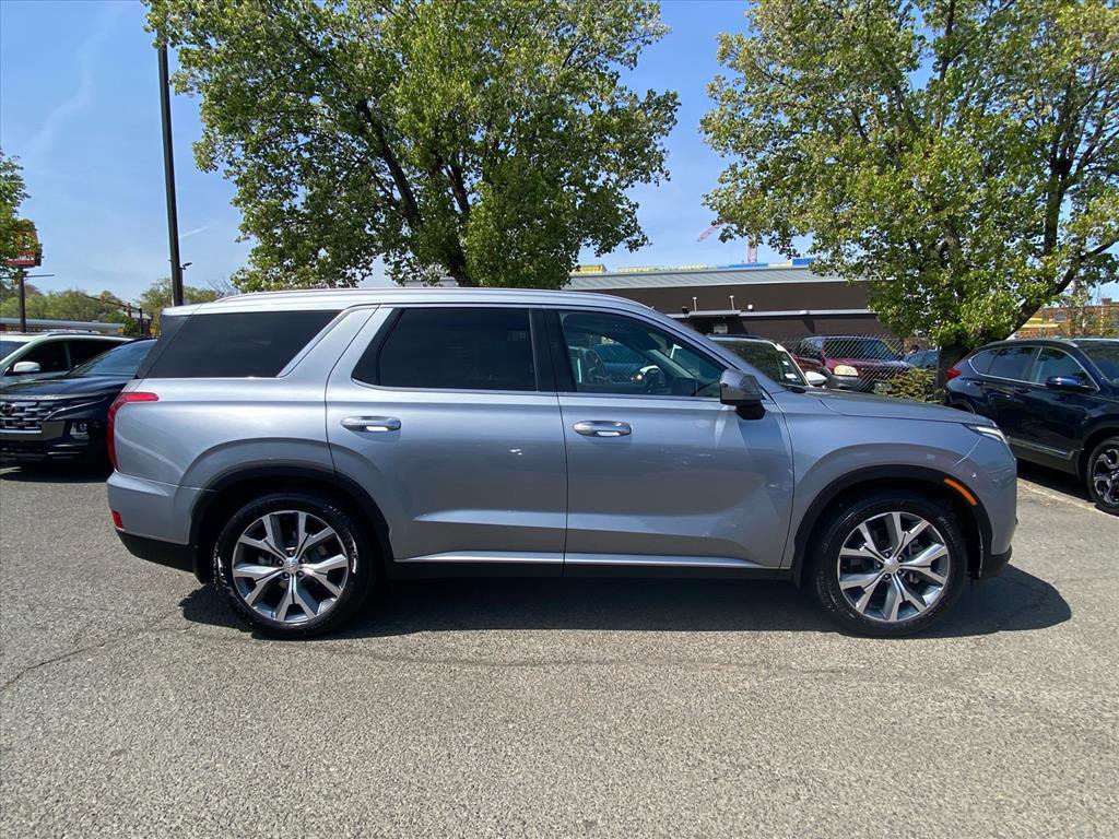 Used 2020 Hyundai Palisade SEL image 2