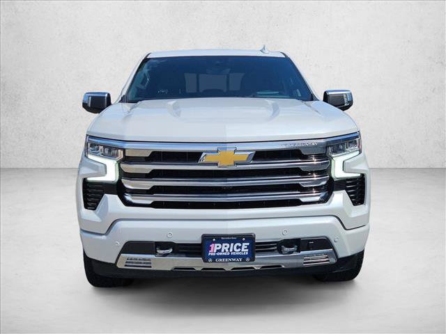 Used 2025 Chevrolet Silverado 1500 High Country w/ Technology Package AWD/4WD image 2