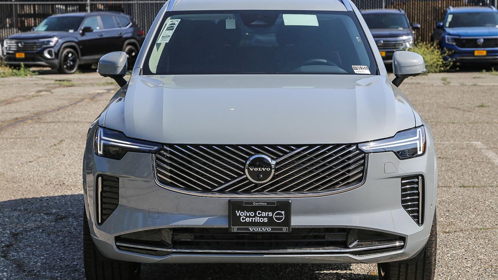 Used 2025 Volvo XC90 B6 Plus w/ Protection Package Premier AWD/4WD image 2