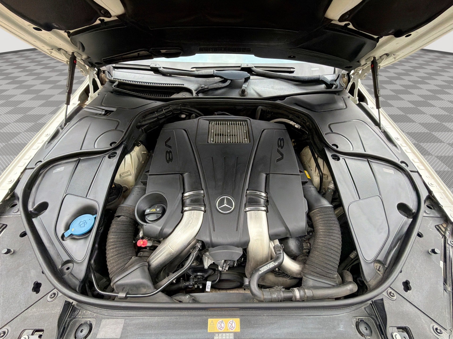 Used 2017 Mercedes-Benz S 550 Sedan image 18