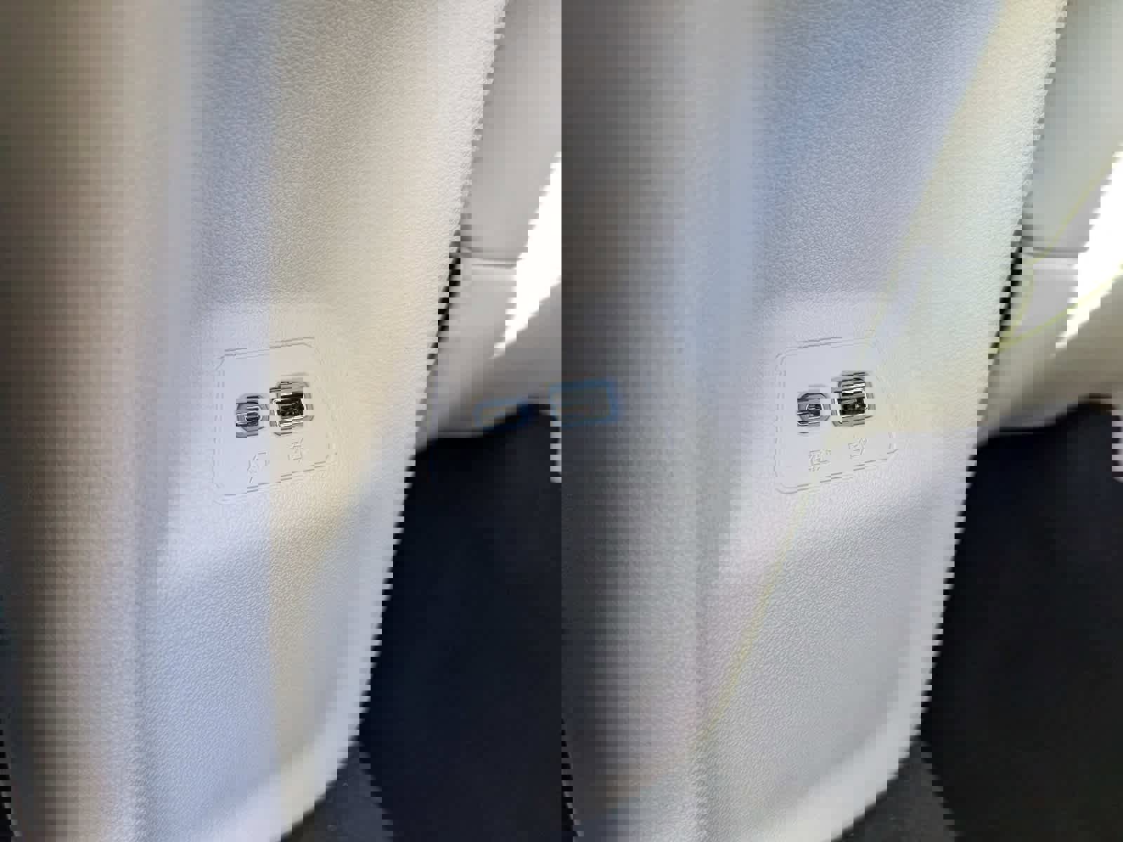 Used 2021 Buick Envision Essence image 13