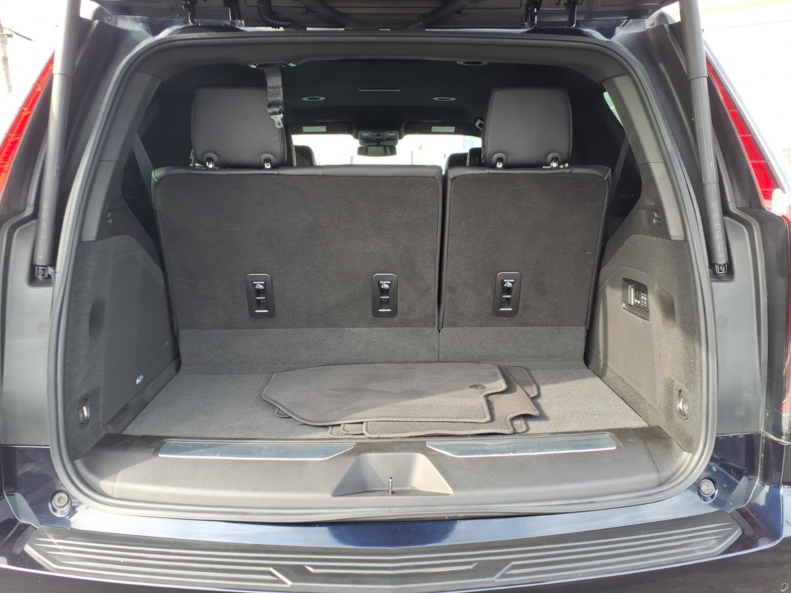 Certified 2022 Cadillac Escalade Luxury image 12